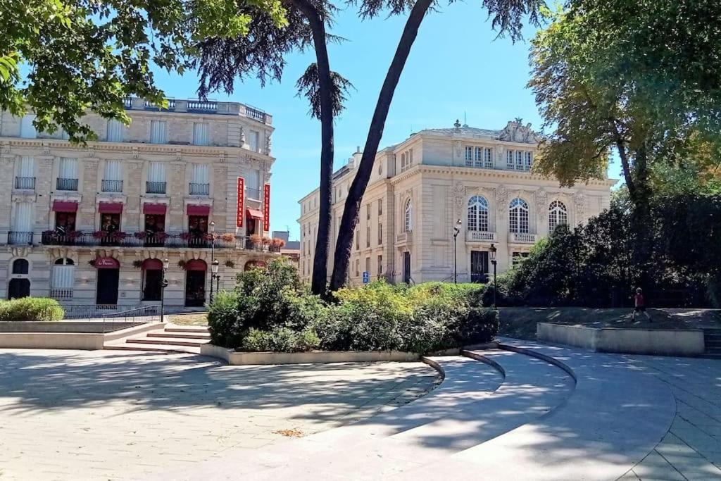 Les Loges du Theatre: Champagne-Central House with Games Epernay Exterior photo