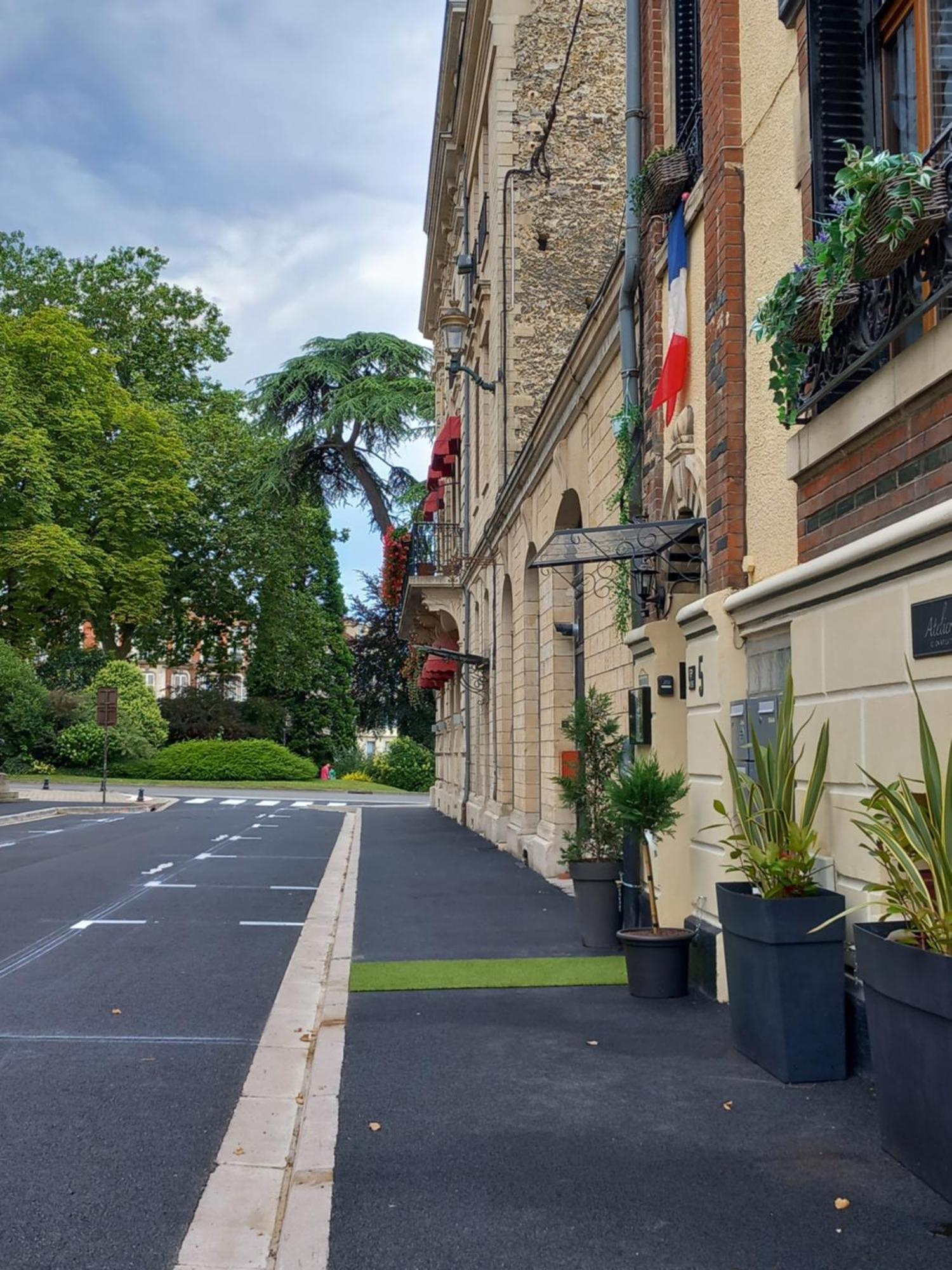 Les Loges du Theatre: Champagne-Central House with Games Epernay Exterior photo